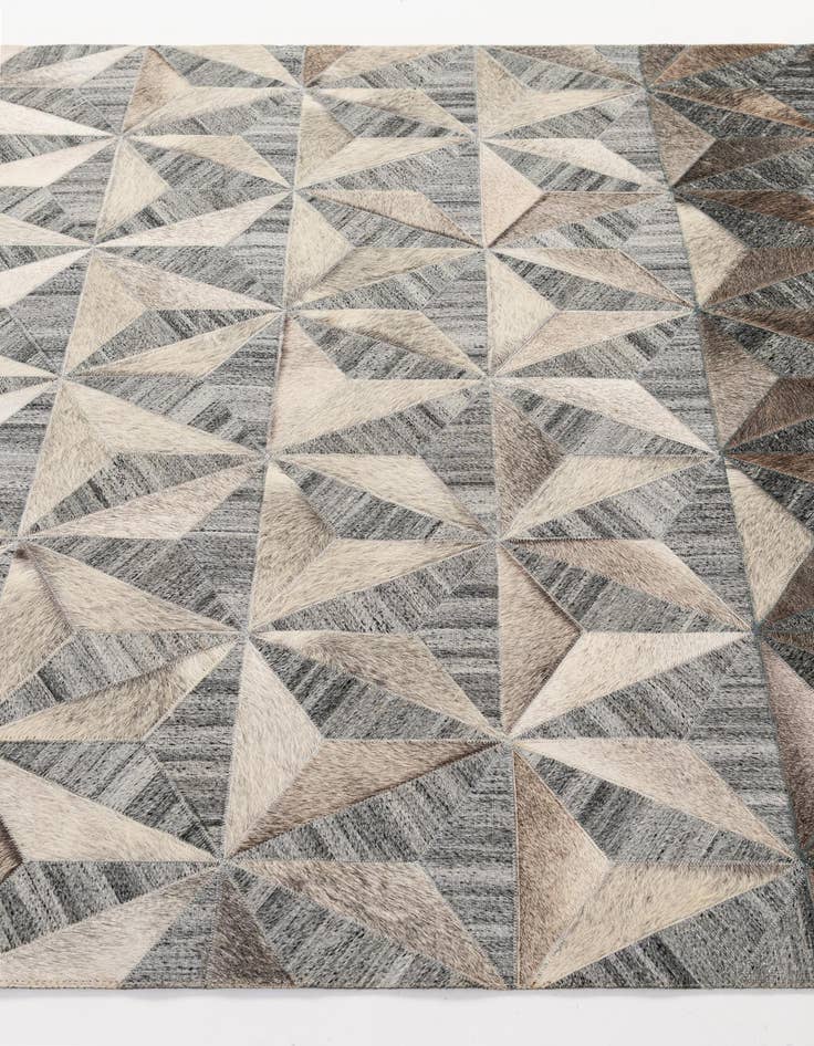 Detail image of 5' x 7' 9 Cowhide - Patchwork Rug