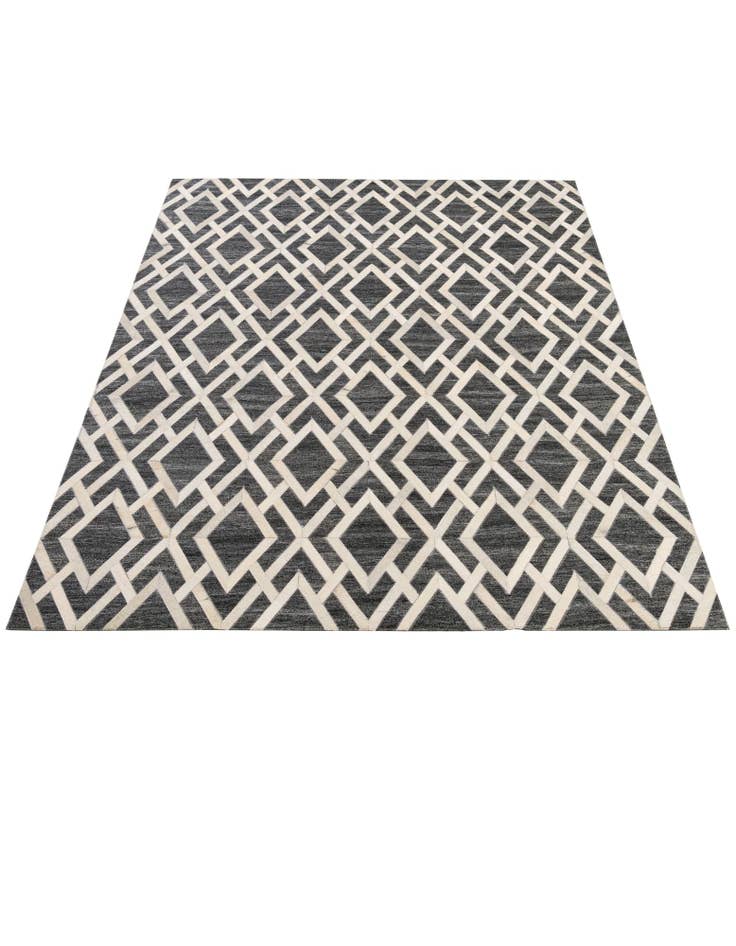 Detail image of 5' 1 x 7' 11 Cowhide - Patchwork Rug