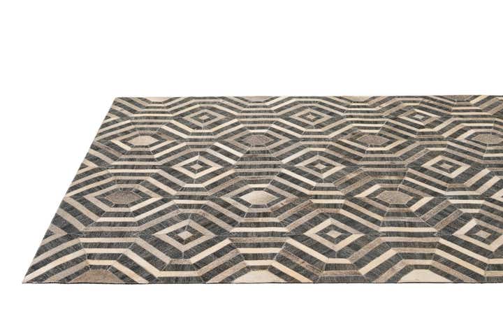 5' 1 x 8' Cowhide - Patchwork Rug