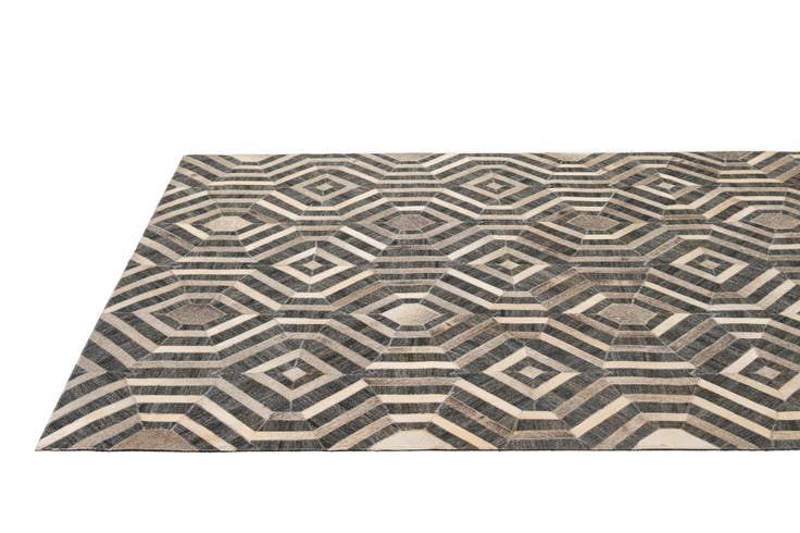 Detail image of 5' 1 x 8' Cowhide - Patchwork Rug