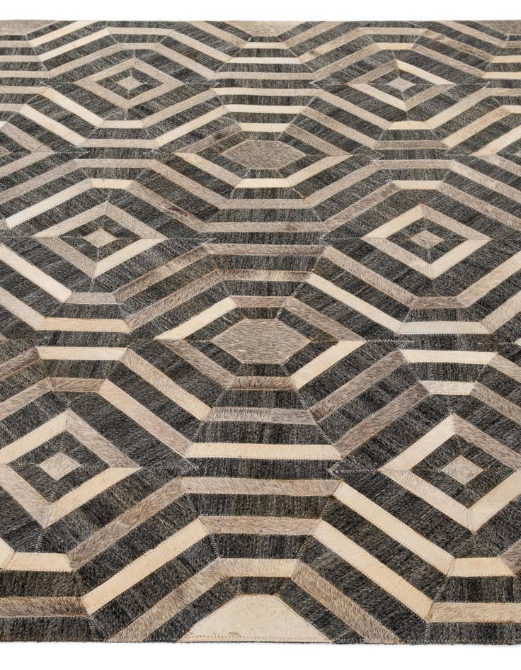 Detail image of 5' 1 x 8' Cowhide - Patchwork Rug