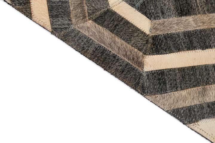 5' 1 x 8' Cowhide - Patchwork Rug