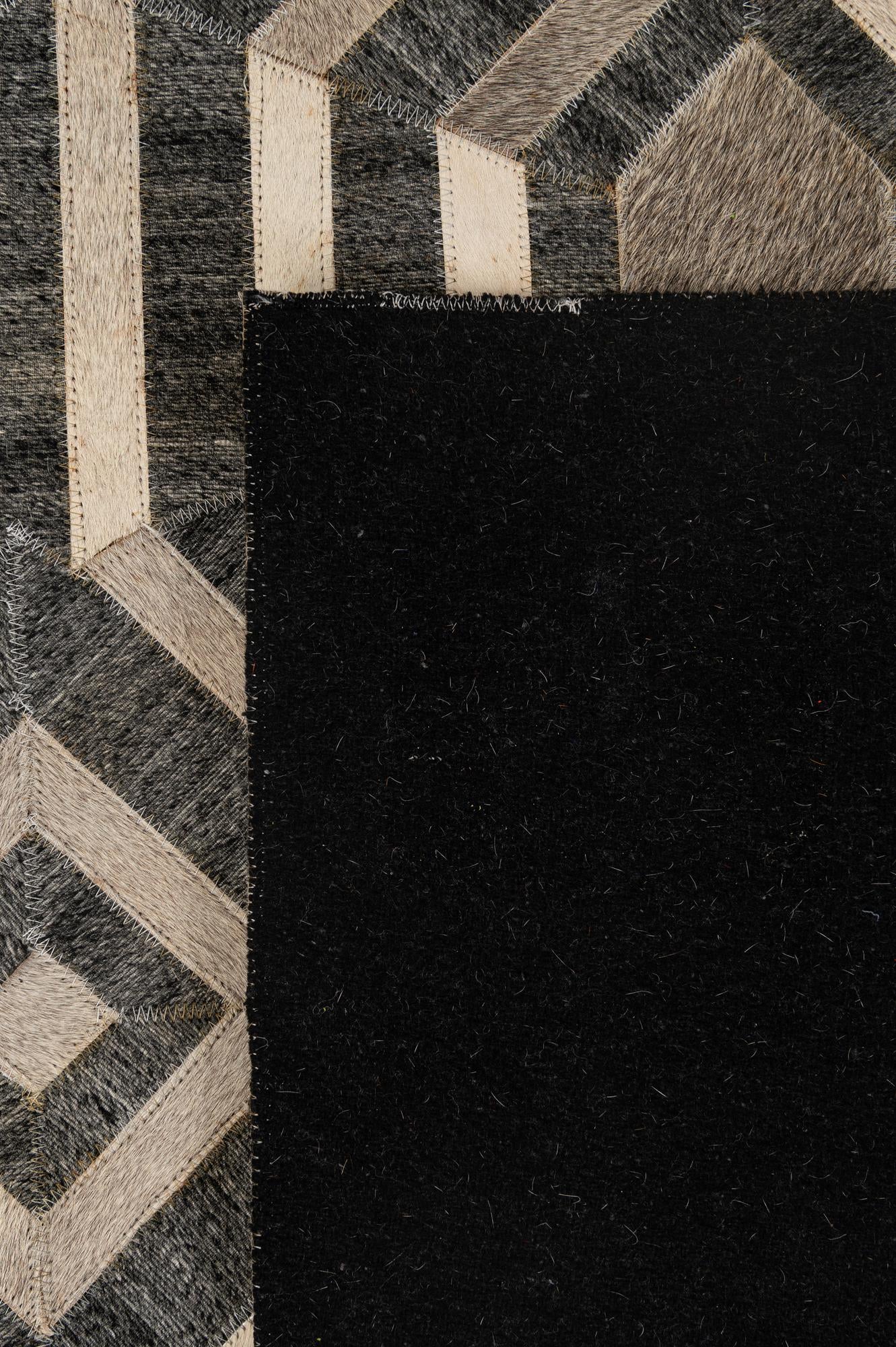 5' 1 x 8' Cowhide - Patchwork Rug