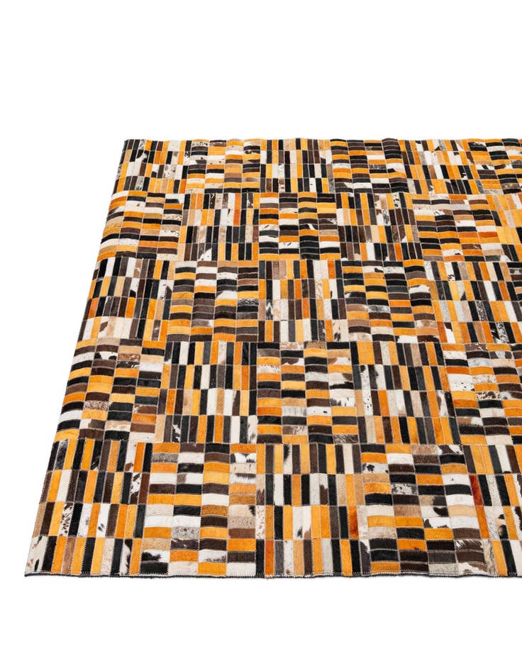 Detail image of 5' x 7' 11 Cowhide - Patchwork Rug