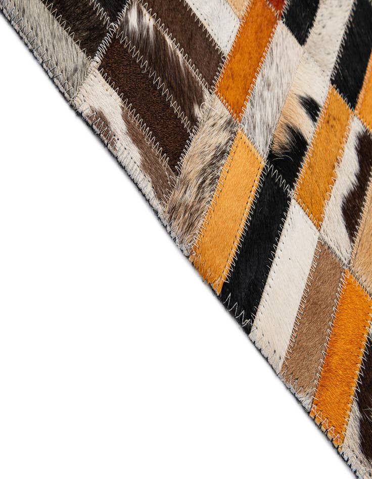 Detail image of 5' x 7' 11 Cowhide - Patchwork Rug