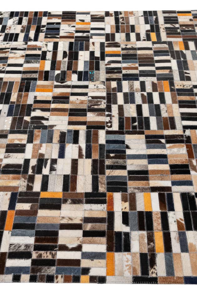 Detail image of 5' 1 x 7' Cowhide - Patchwork Rug