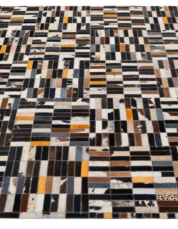 Detail image of 5' 1 x 8' 2 Cowhide - Patchwork Rug