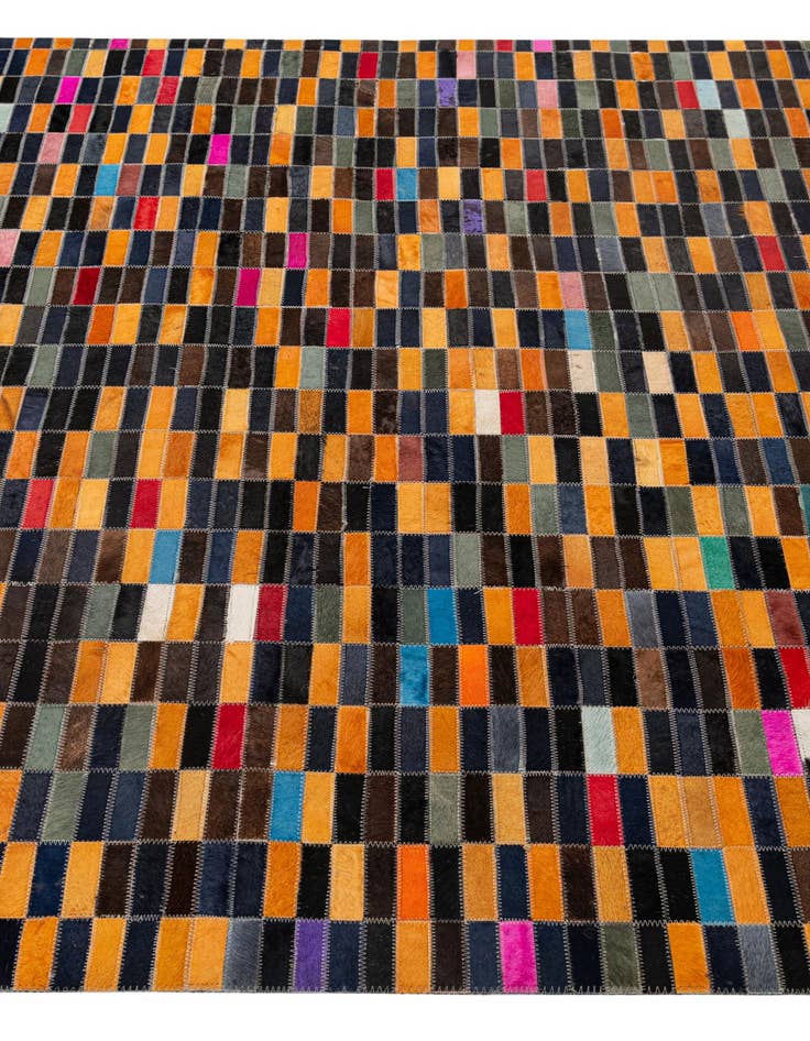 Detail image of 5' 1 x 7' 11 Cowhide - Patchwork Rug