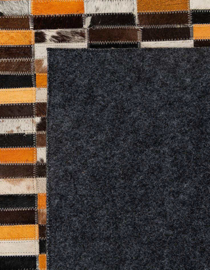 Detail image of 5' x 7' 11 Cowhide - Patchwork Rug
