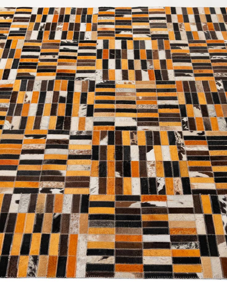 Detail image of 5' x 7' 11 Cowhide - Patchwork Rug