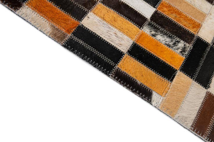Detail image of 5' x 7' 11 Cowhide - Patchwork Rug