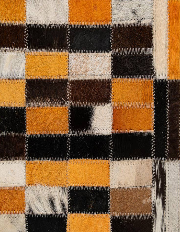 Detail image of 5' x 7' 11 Cowhide - Patchwork Rug
