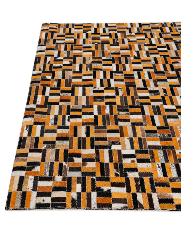 Detail image of 5' x 7' 11 Cowhide - Patchwork Rug