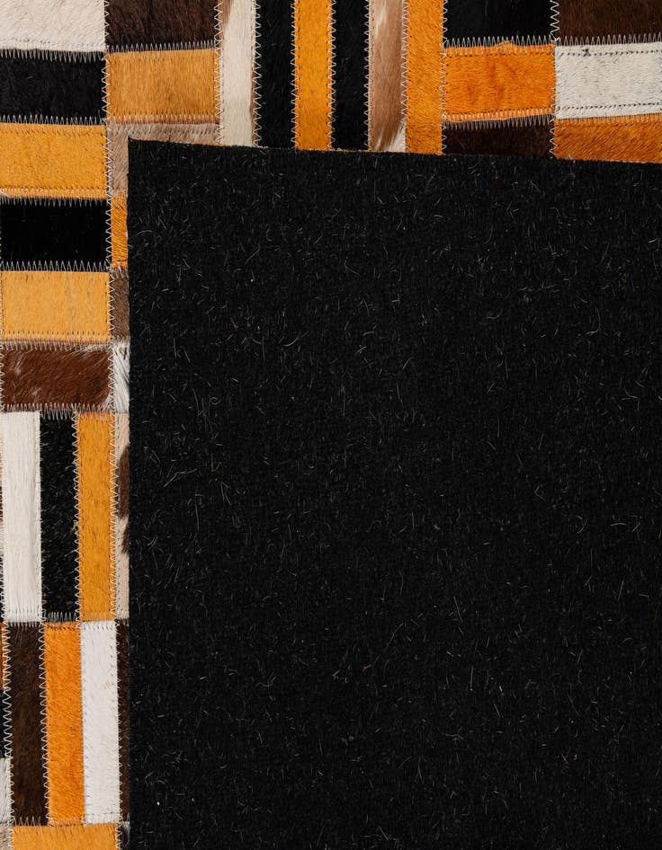 Detail image of 5' x 7' 11 Cowhide - Patchwork Rug