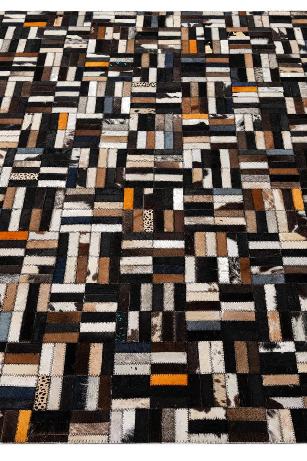 Detail image of 5' 1 x 8' 1 Cowhide - Patchwork Rug