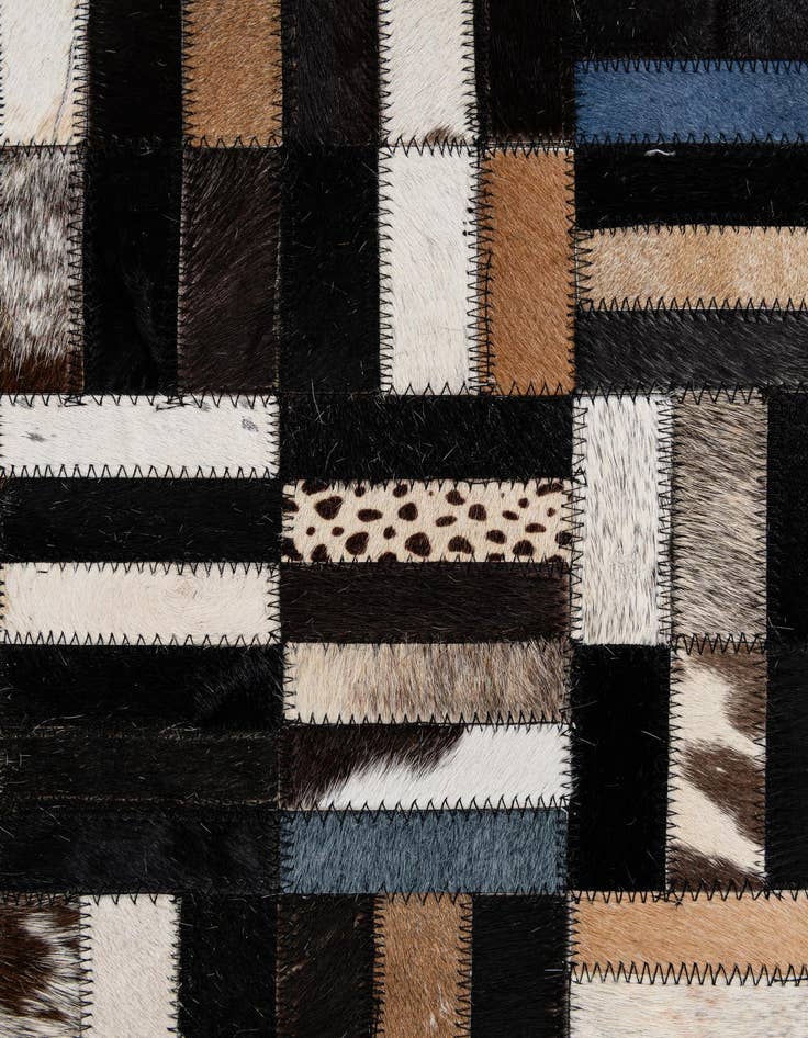 Detail image of 5' 1 x 8' 1 Cowhide - Patchwork Rug