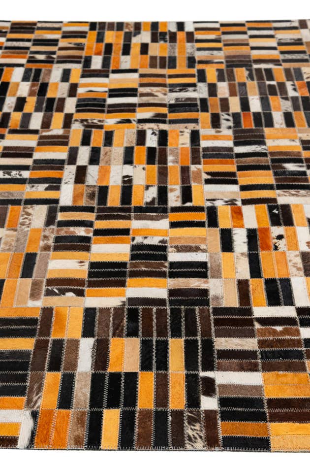 Detail image of 5' x 7' 11 Cowhide - Patchwork Rug