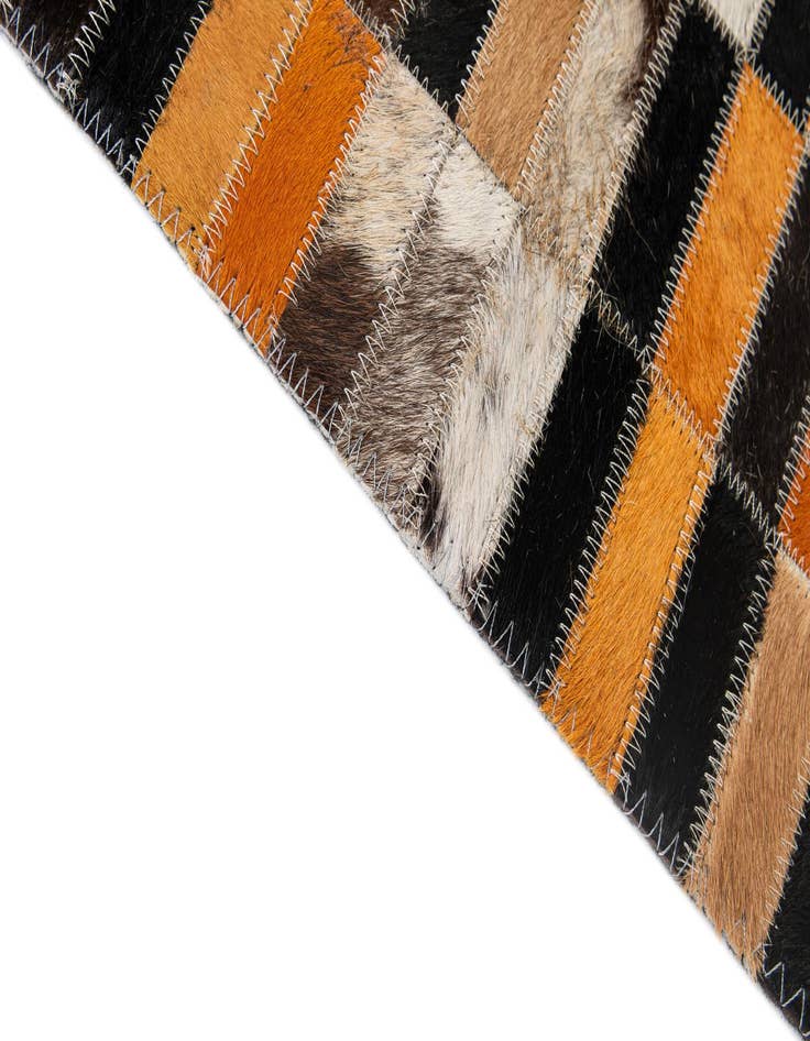 Detail image of 5' x 7' 10 Cowhide - Patchwork Rug