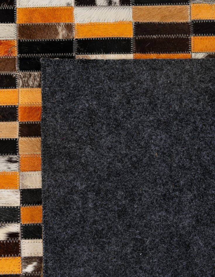 Detail image of 5' x 7' 10 Cowhide - Patchwork Rug