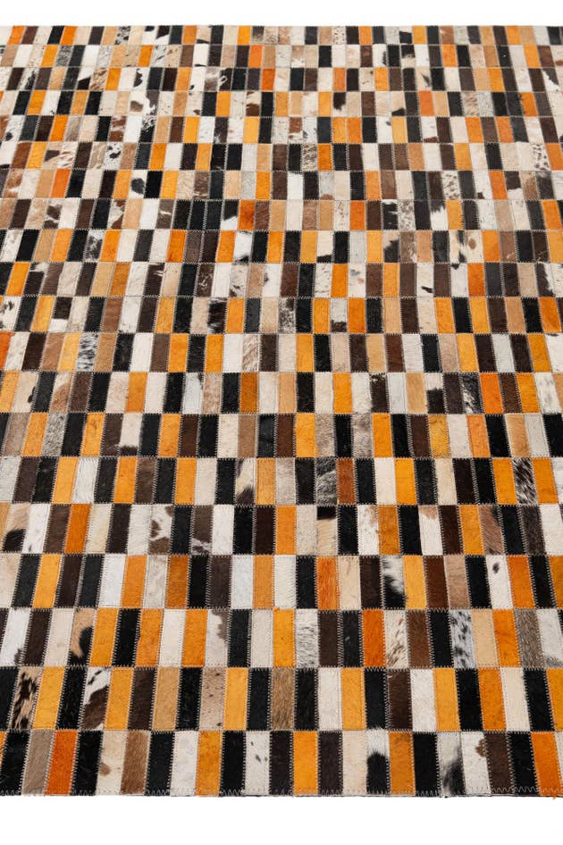 Detail image of 5' 1 x 7' 11 Cowhide - Patchwork Rug