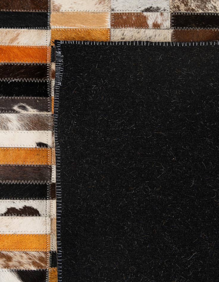 Detail image of 5' 1 x 7' 11 Cowhide - Patchwork Rug