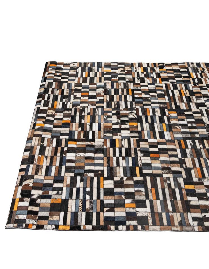 Detail image of 5' 1 x 8' Cowhide - Patchwork Rug