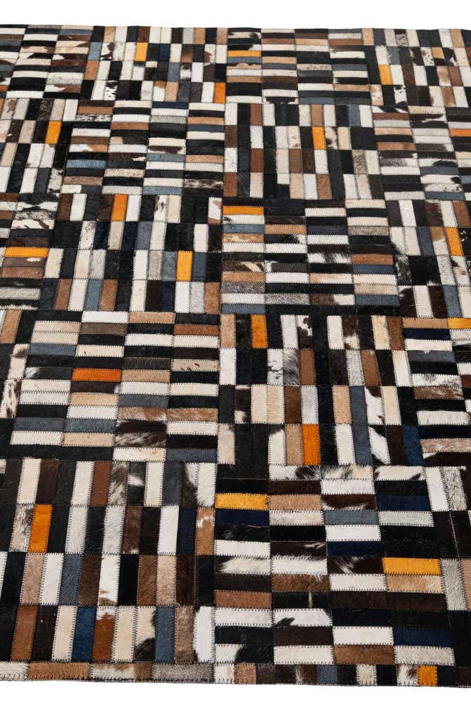 5' 1 x 8' Cowhide - Patchwork Rug