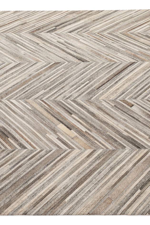 Detail image of 5' 6 x 9' 7 Cowhide - Patchwork Rug