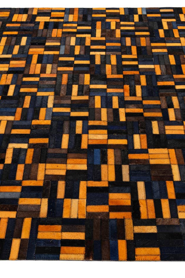 Detail image of 5' x 7' 11 Cowhide - Patchwork Rug