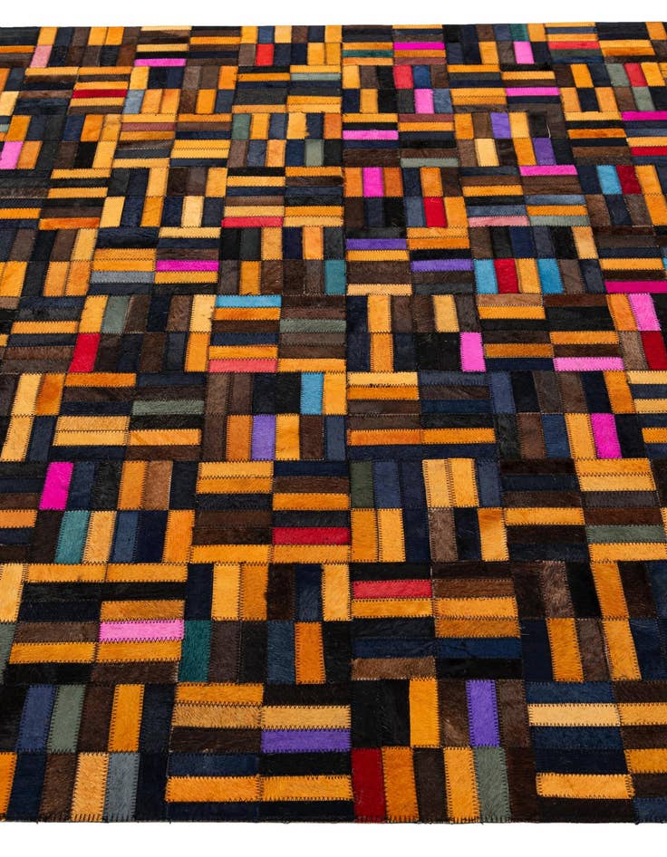 Detail image of 5' x 7' 11 Cowhide - Patchwork Rug