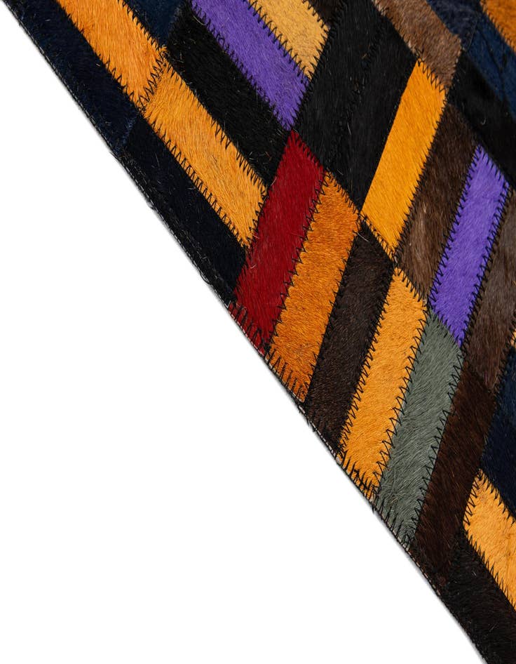 Detail image of 5' x 7' 11 Cowhide - Patchwork Rug