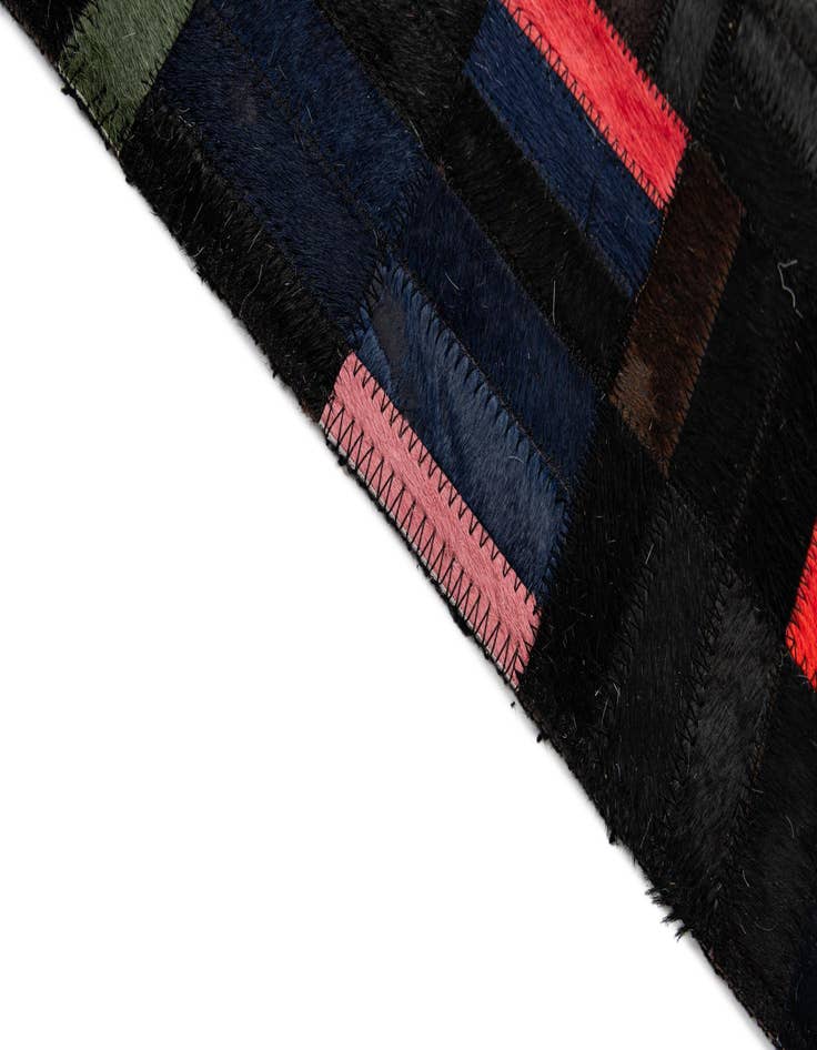 Detail image of 5' 1 x 8' 1 Cowhide - Patchwork Rug