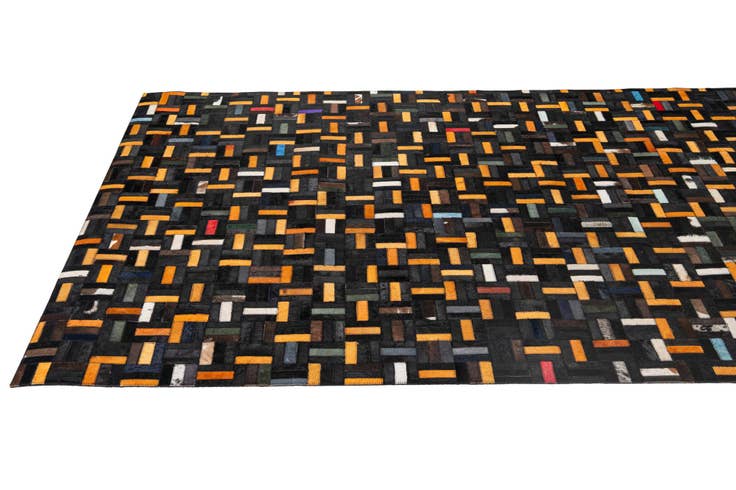 Detail image of 5' 1 x 8' Cowhide - Patchwork Rug