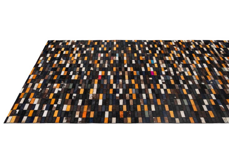 Detail image of 4' 11 x 8' Cowhide - Patchwork Rug