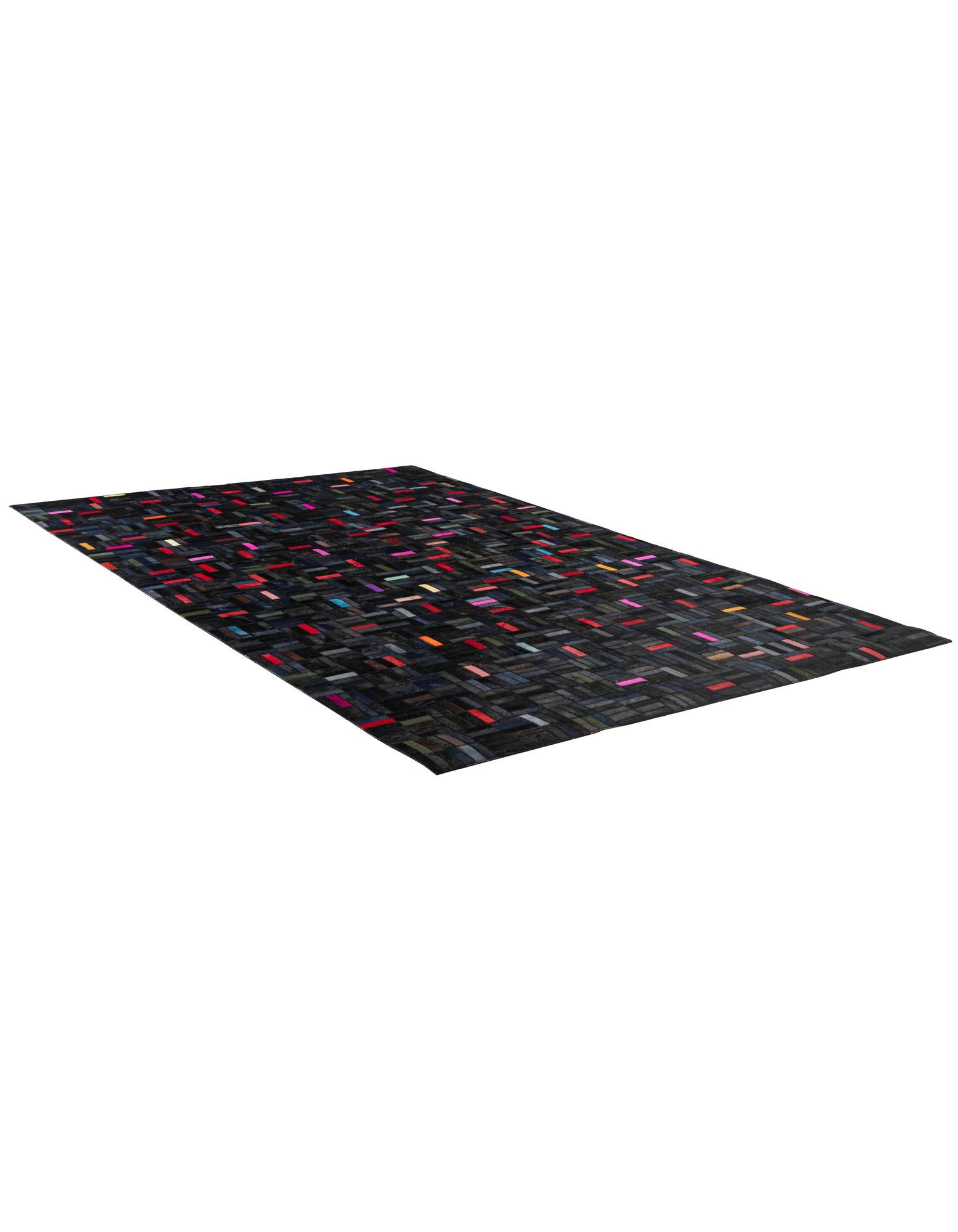5' 1 x 8' Cowhide - Patchwork Rug