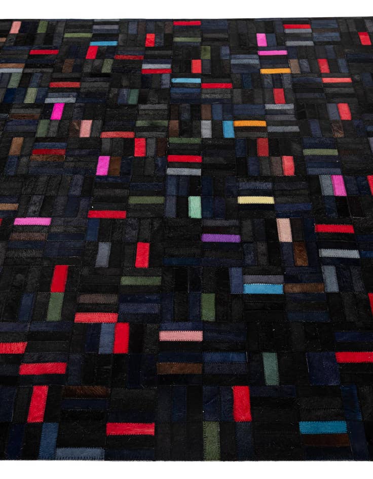 Detail image of 5' 1 x 8' Cowhide - Patchwork Rug