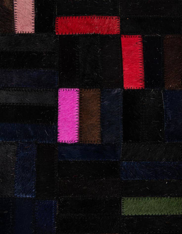 Detail image of 5' 1 x 8' Cowhide - Patchwork Rug