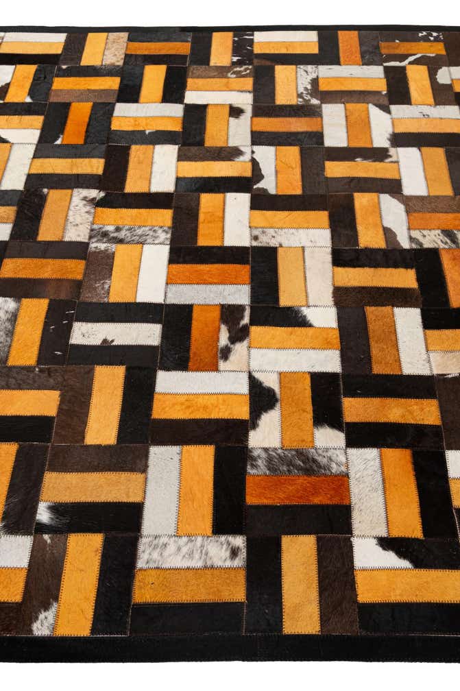 5' 1 x 8' Cowhide - Patchwork Rug