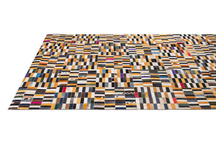 Detail image of 4' 11 x 7' 11 Cowhide - Patchwork Rug