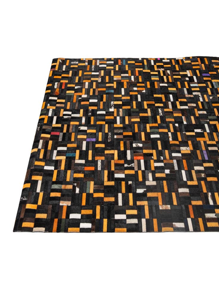 Detail image of 5' 1 x 8' Cowhide - Patchwork Rug