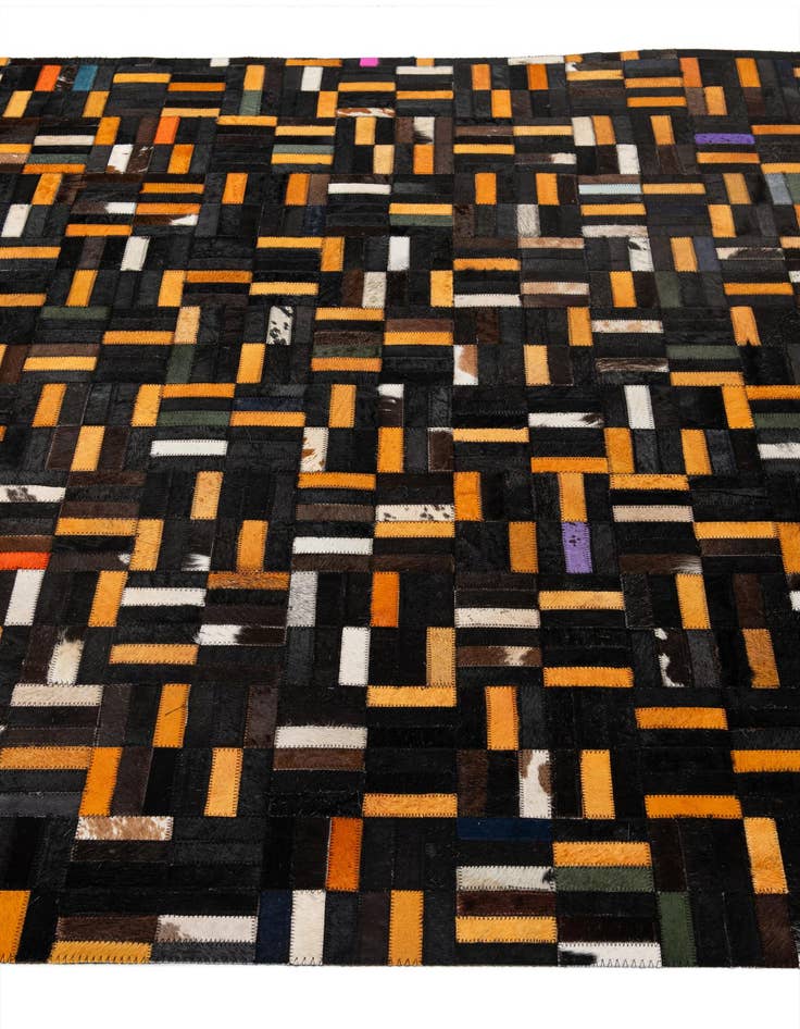 Detail image of 5' 1 x 8' Cowhide - Patchwork Rug