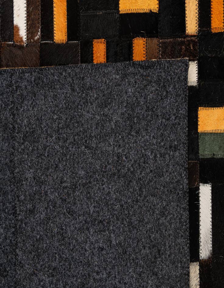 Detail image of 5' 1 x 8' Cowhide - Patchwork Rug