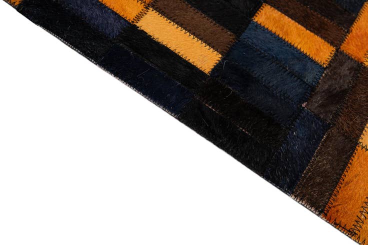 Detail image of 4' 11 x 7' 11 Cowhide - Patchwork Rug