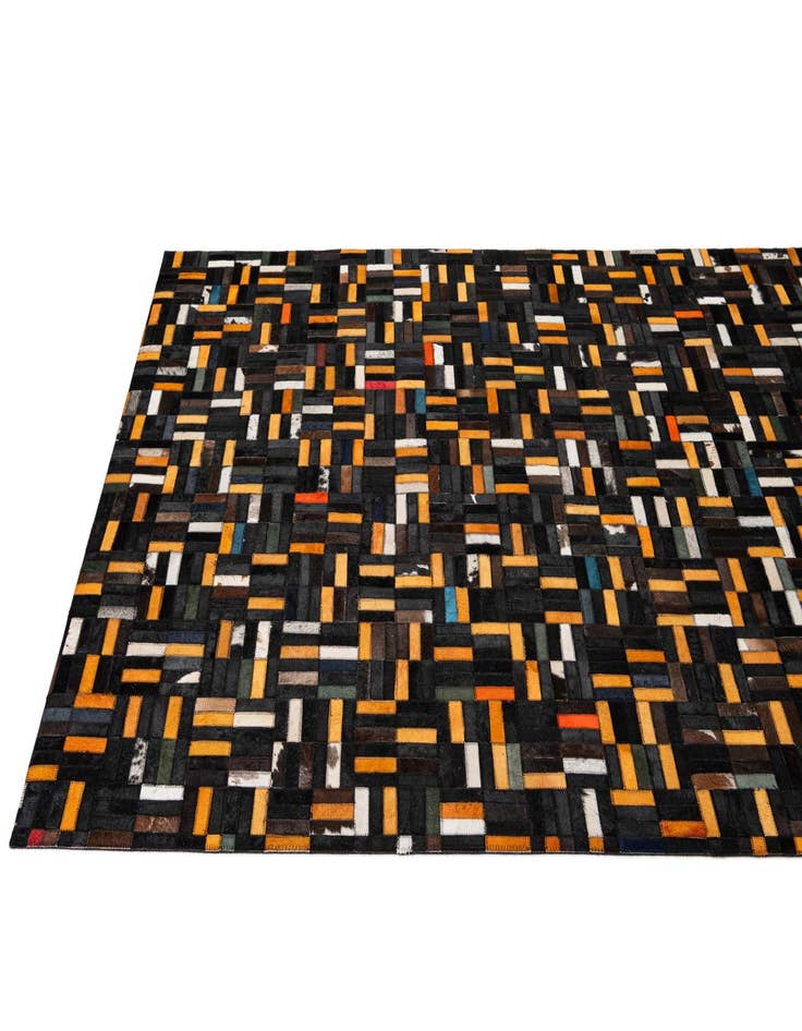Detail image of 5' 1 x 8' Cowhide - Patchwork Rug