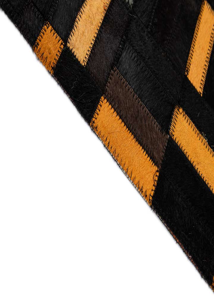 5' 1 x 8' Cowhide - Patchwork Rug