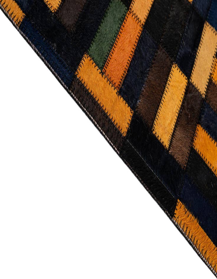 Detail image of 5' 1 x 8' 1 Cowhide - Patchwork Rug