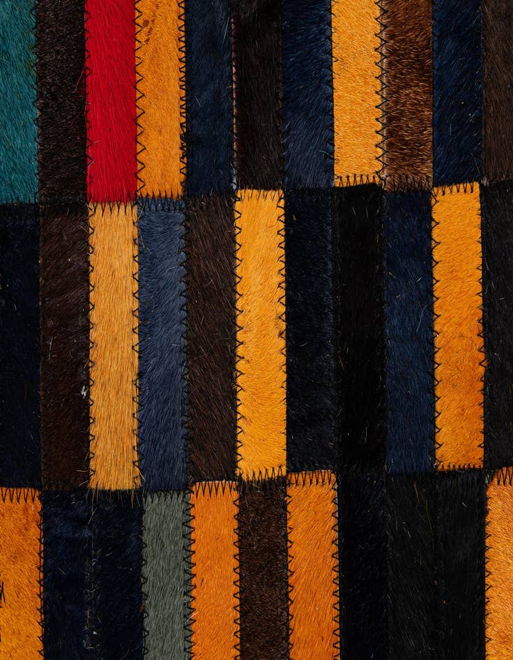 Detail image of 5' 1 x 8' 1 Cowhide - Patchwork Rug