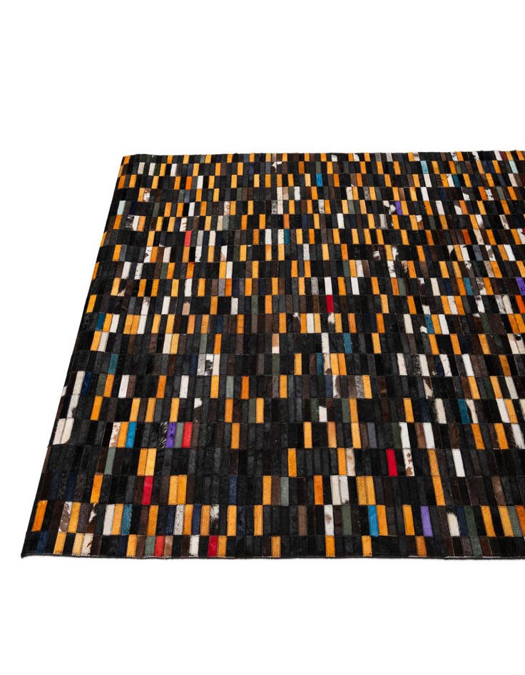 Detail image of 5' 1 x 7' 11 Cowhide - Patchwork Rug