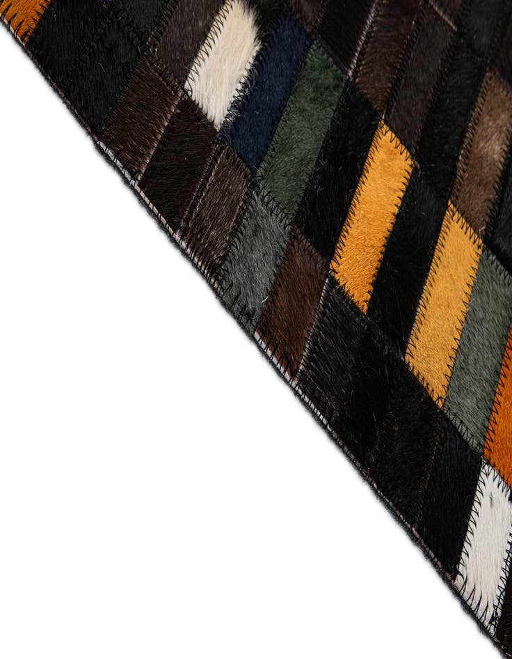 Detail image of 5' 1 x 7' 11 Cowhide - Patchwork Rug