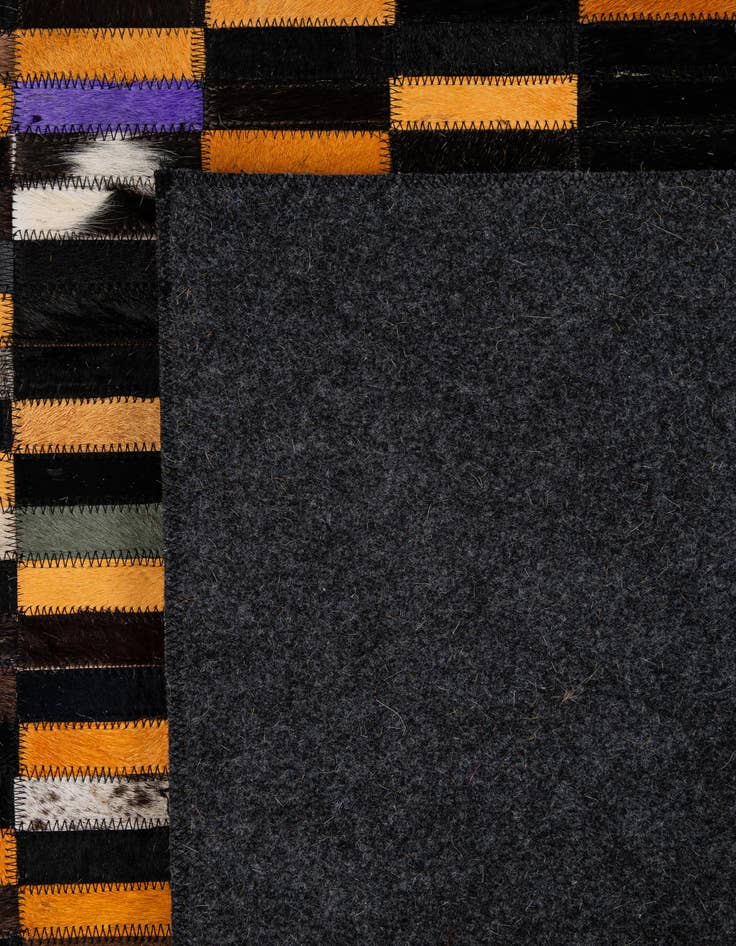 Detail image of 5' 1 x 7' 11 Cowhide - Patchwork Rug